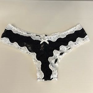 VICTORIA’S SECRET “The Lacie” Panty
